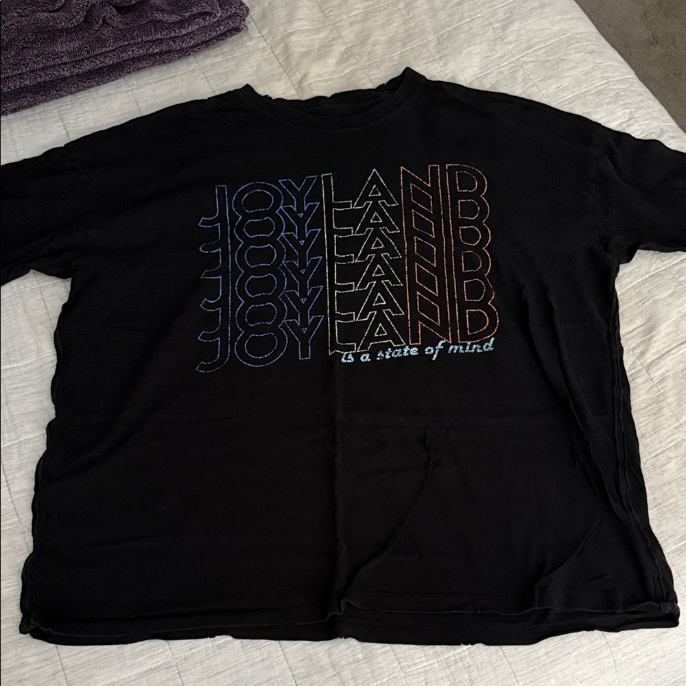 Aerie tee